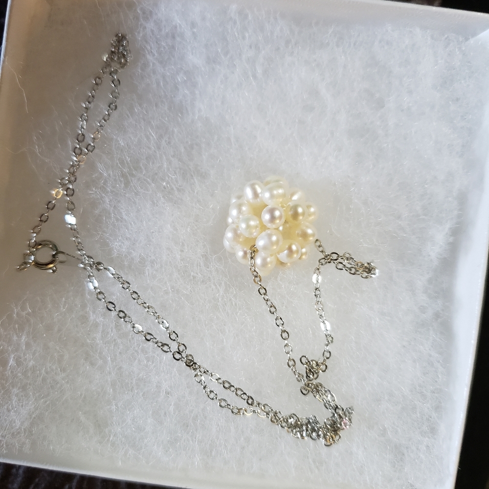 9" pearl cluster necklace.